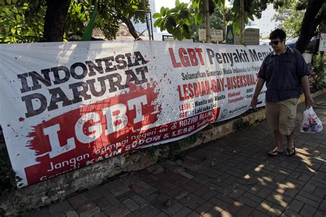 lesbi indonesia|Understanding the LGBT Rights Movement in Indonesia.